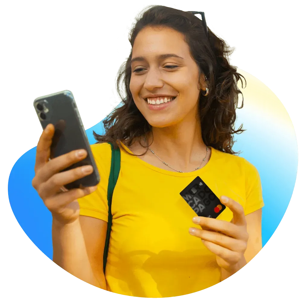Persona usando Mercado Pago
